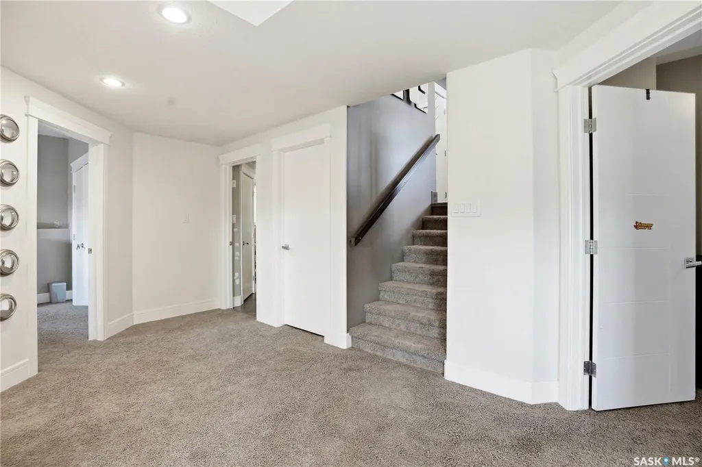 212 Glenwood Terrace Martensville SK S0K 0A2