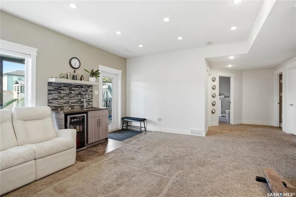 212 Glenwood Terrace Martensville SK S0K 0A2