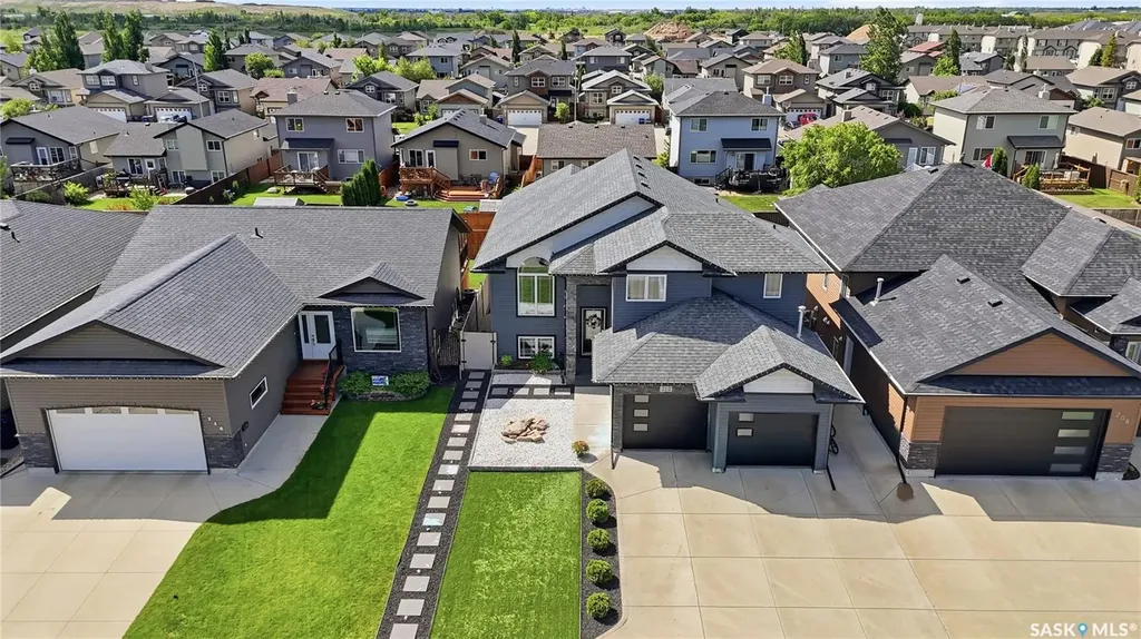 212 Glenwood Terrace Martensville SK S0K 0A2