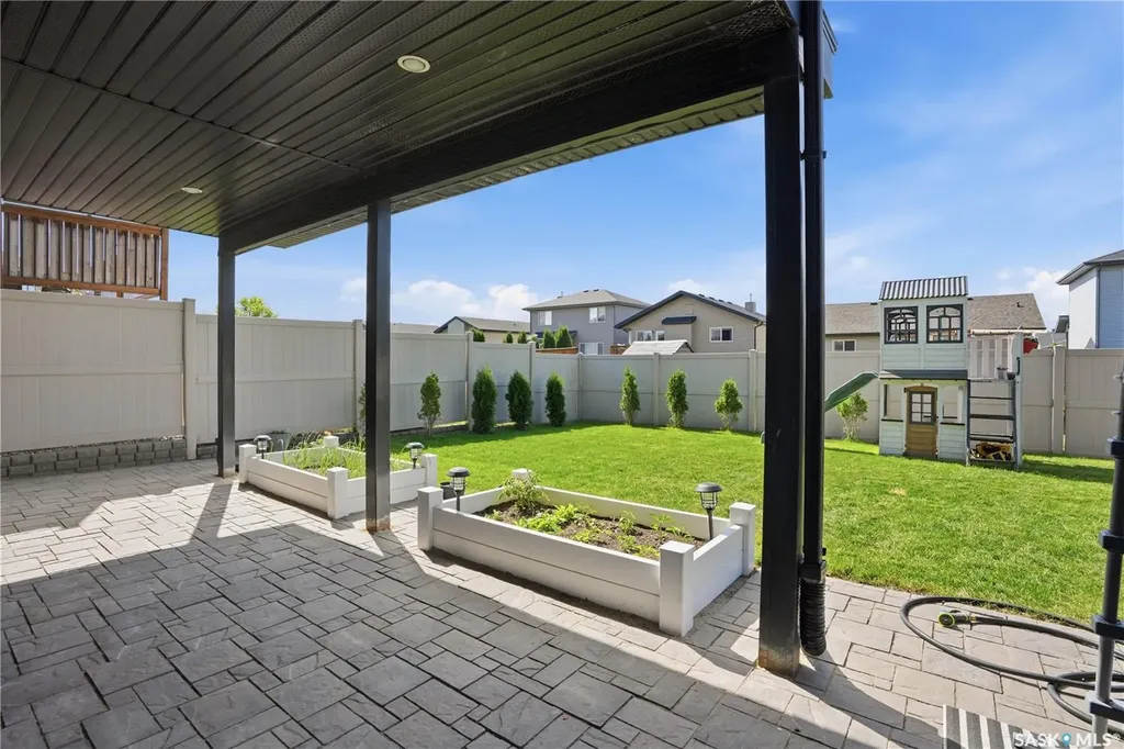212 Glenwood Terrace Martensville SK S0K 0A2