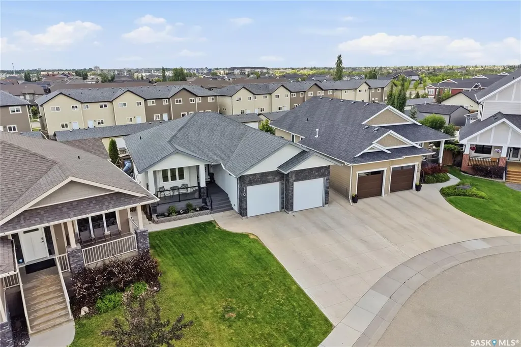 130 Sinclair Crescent Saskatoon SK S7V 0A4