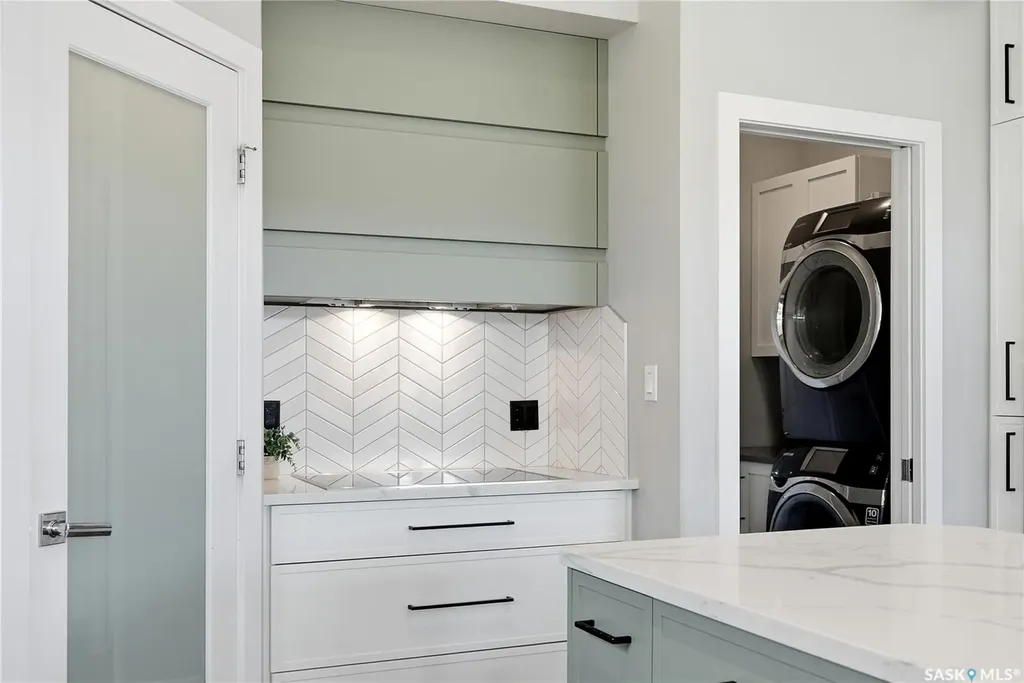 130 Sinclair Crescent Saskatoon SK S7V 0A4