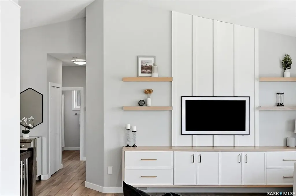 130 Sinclair Crescent Saskatoon SK S7V 0A4