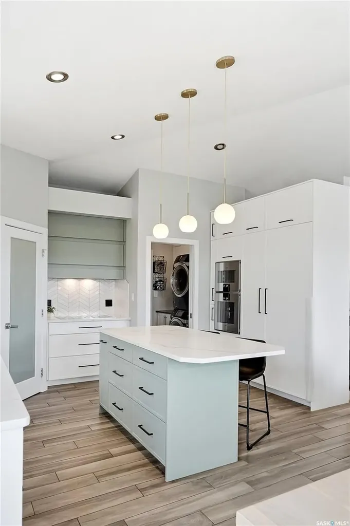 130 Sinclair Crescent Saskatoon SK S7V 0A4