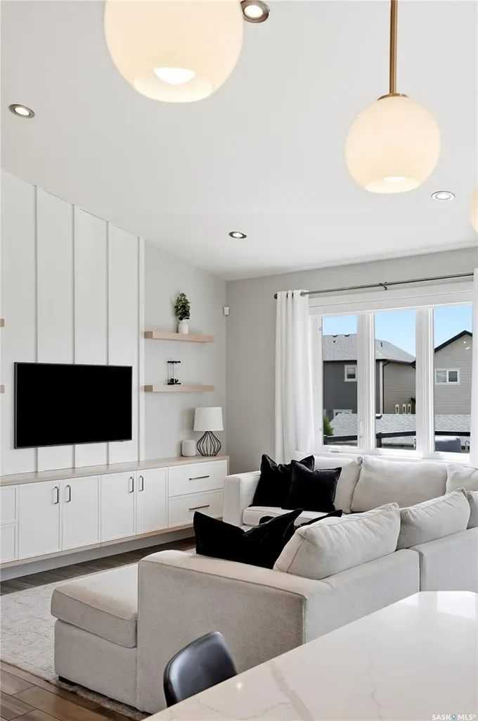 130 Sinclair Crescent Saskatoon SK S7V 0A4