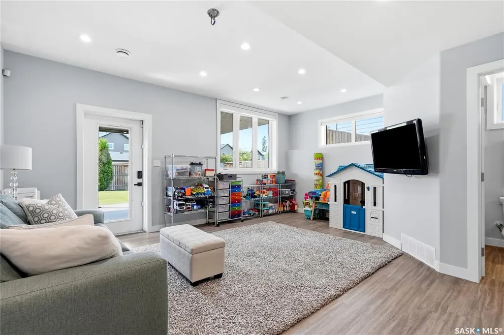 130 Sinclair Crescent Saskatoon SK S7V 0A4