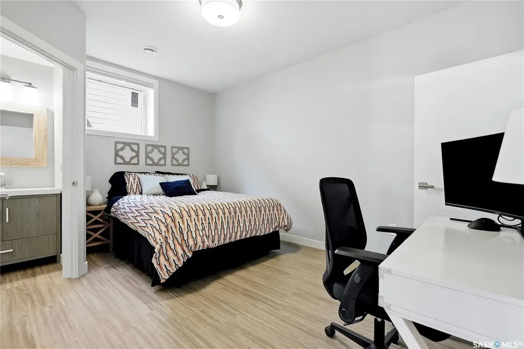 130 Sinclair Crescent Saskatoon SK S7V 0A4