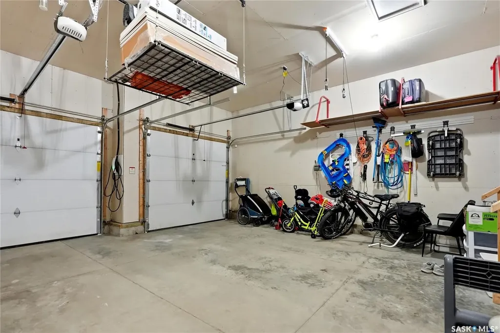 130 Sinclair Crescent Saskatoon SK S7V 0A4