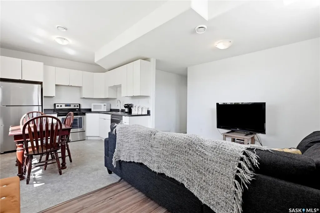 130 Sinclair Crescent Saskatoon SK S7V 0A4
