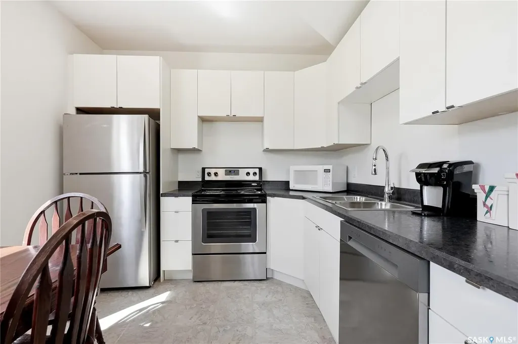 130 Sinclair Crescent Saskatoon SK S7V 0A4