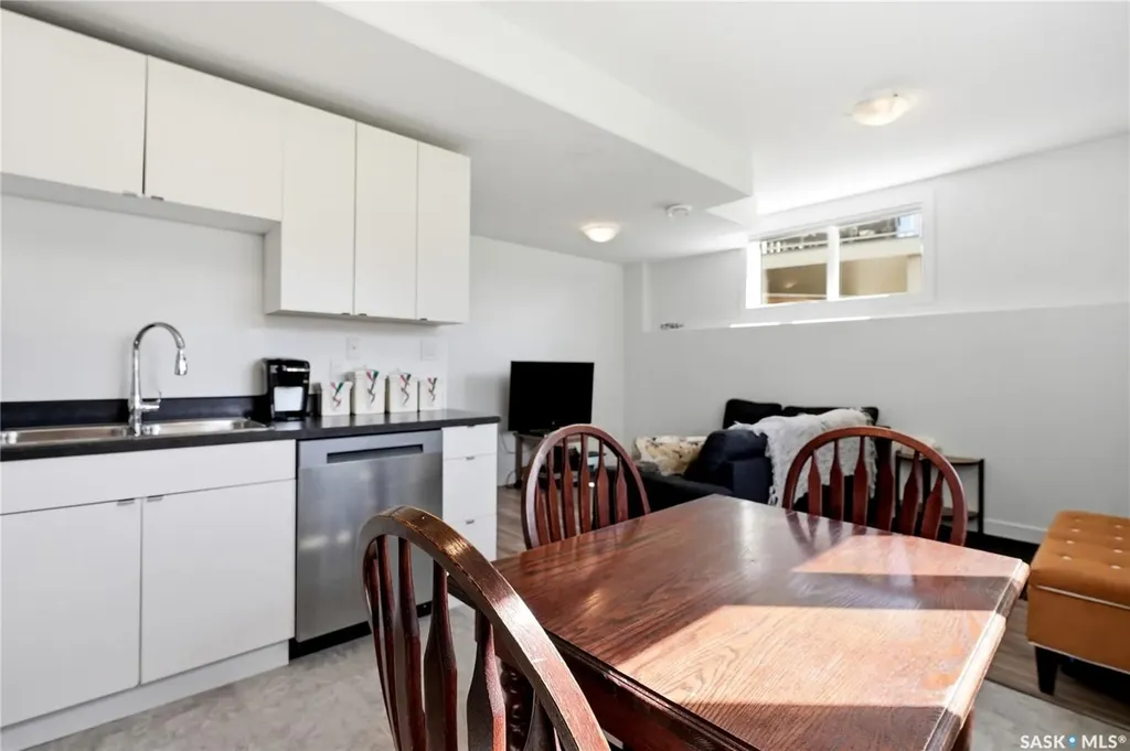 130 Sinclair Crescent Saskatoon SK S7V 0A4