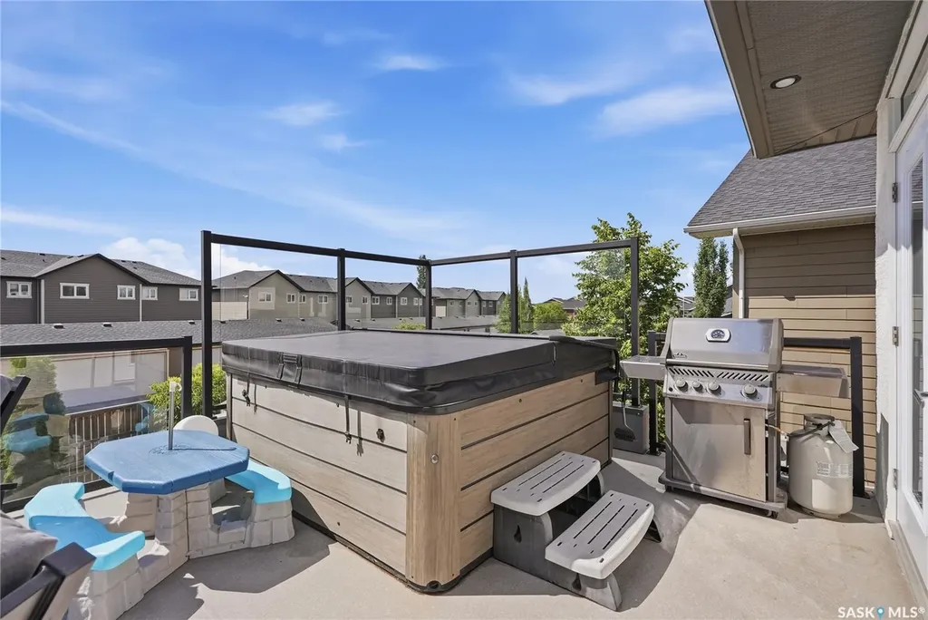 130 Sinclair Crescent Saskatoon SK S7V 0A4