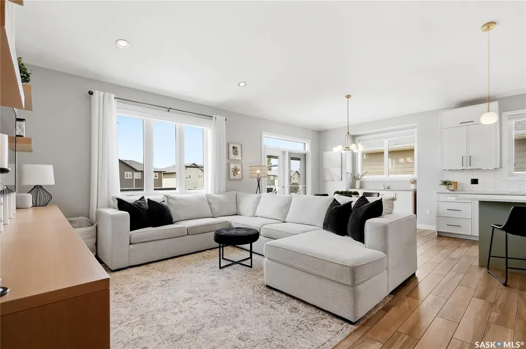 130 Sinclair Crescent Saskatoon SK S7V 0A4