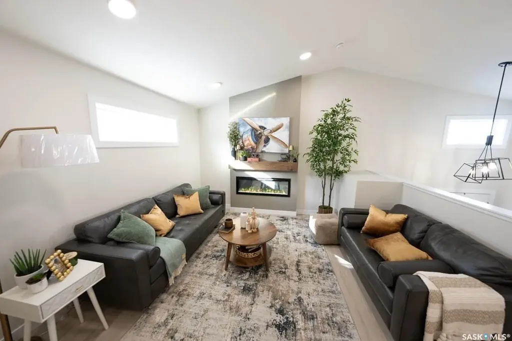 614 Yuel Crescent Saskatoon SK S7W 1N5