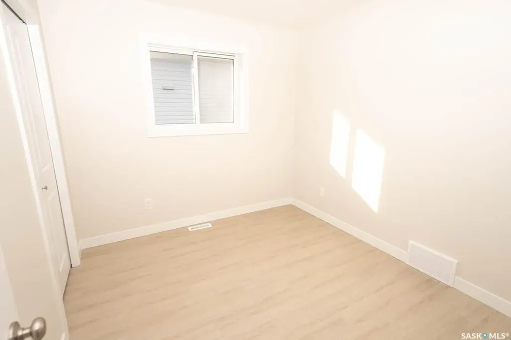 614 Yuel Crescent Saskatoon SK S7W 1N5