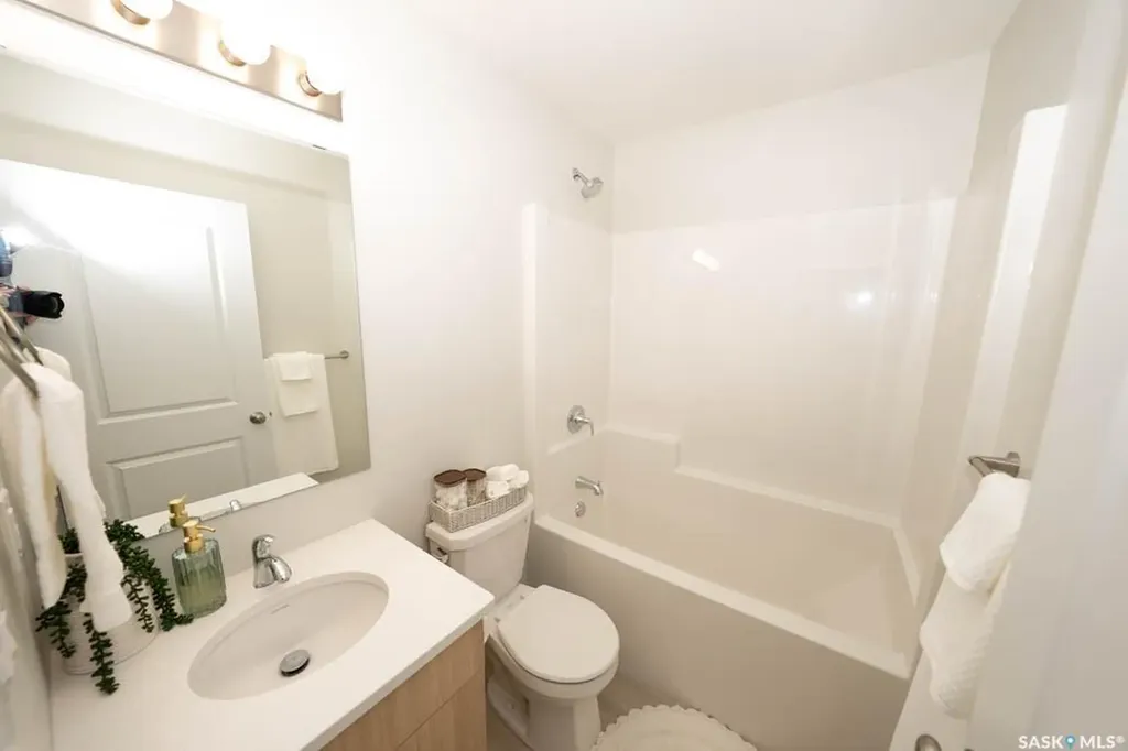614 Yuel Crescent Saskatoon SK S7W 1N5