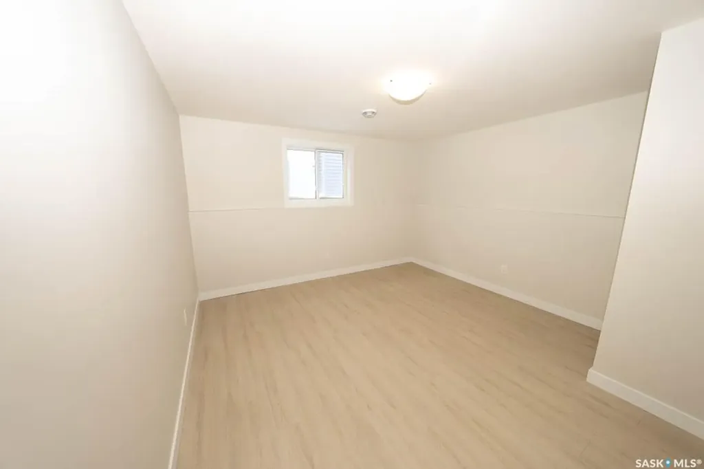 614 Yuel Crescent Saskatoon SK S7W 1N5