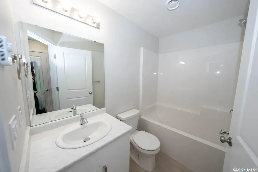 614 Yuel Crescent Saskatoon SK S7W 1N5