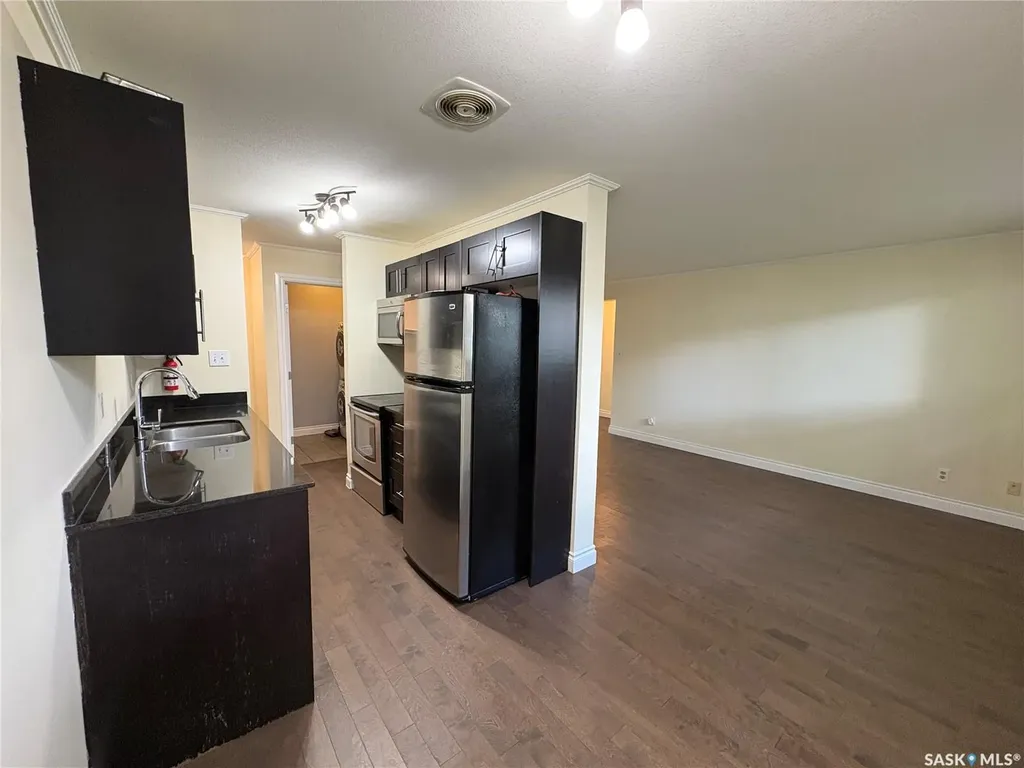 920 9th Street E Saskatoon SK S7H 0N1