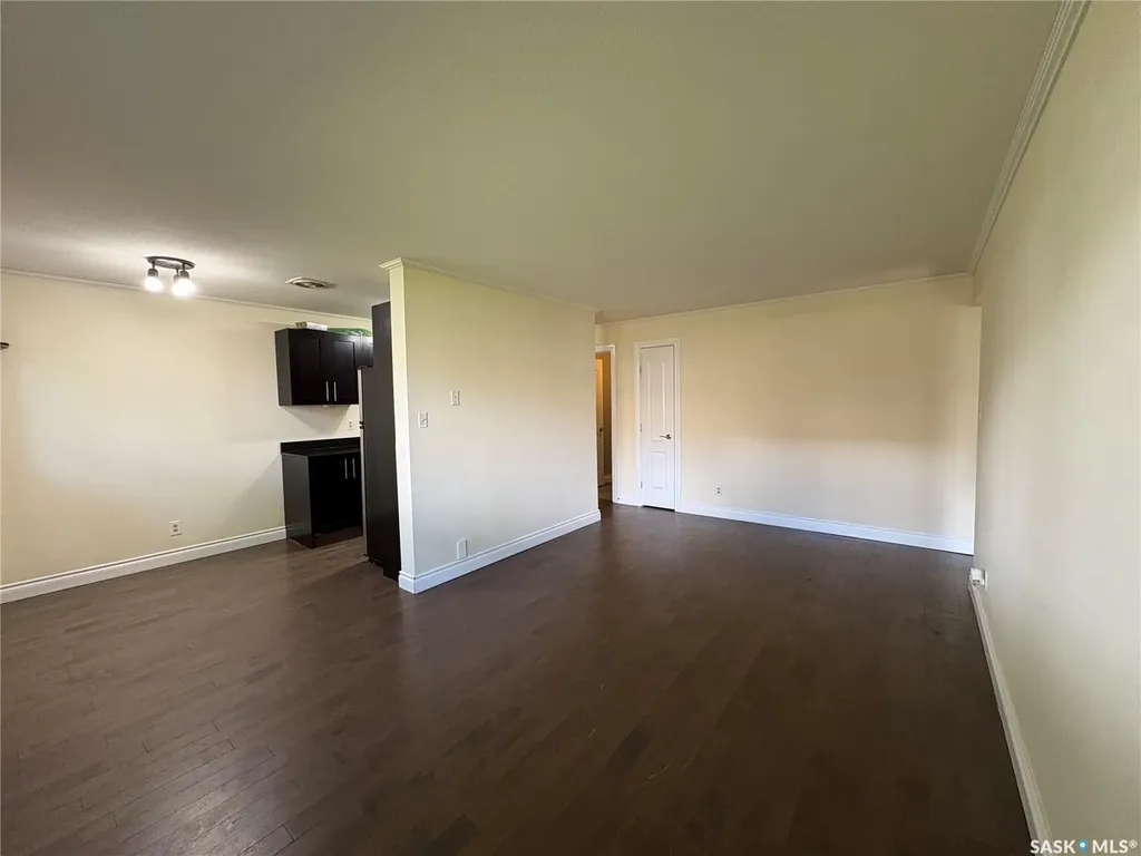 920 9th Street E Saskatoon SK S7H 0N1