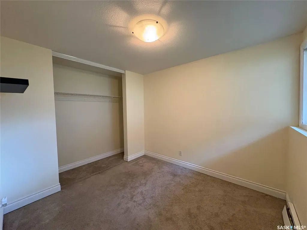 920 9th Street E Saskatoon SK S7H 0N1