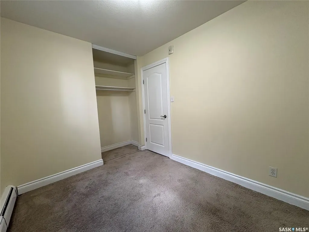 920 9th Street E Saskatoon SK S7H 0N1
