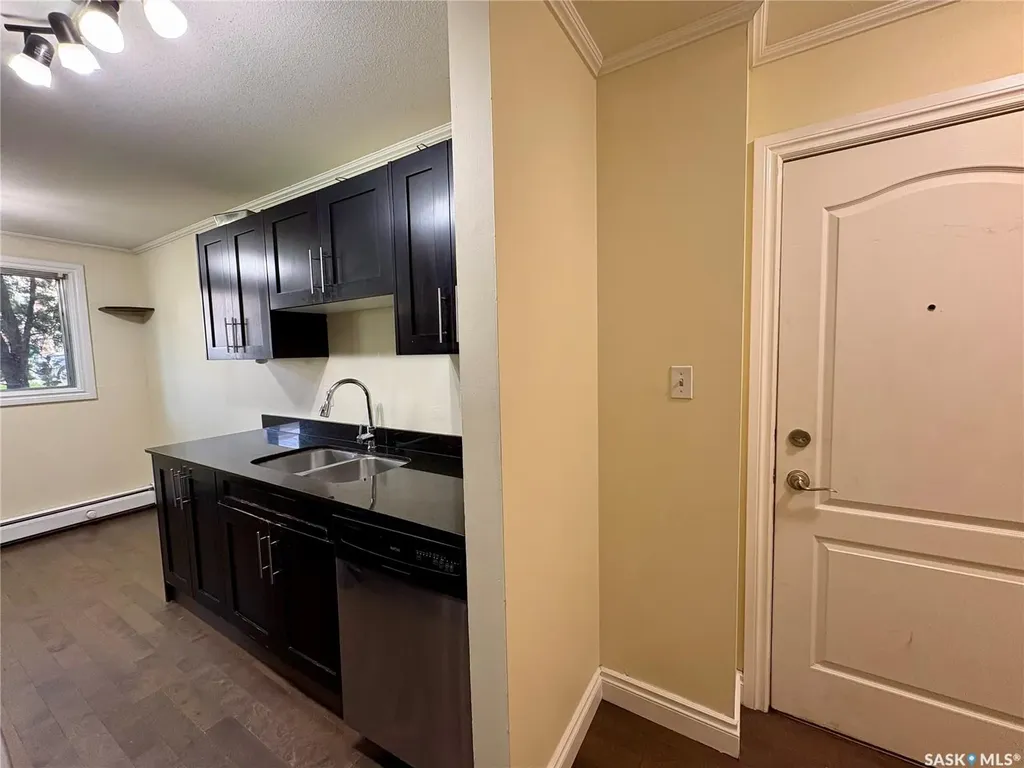920 9th Street E Saskatoon SK S7H 0N1