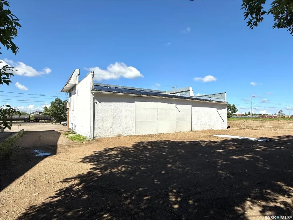 300 Railway Avenue E North Battleford SK S9A 3C8