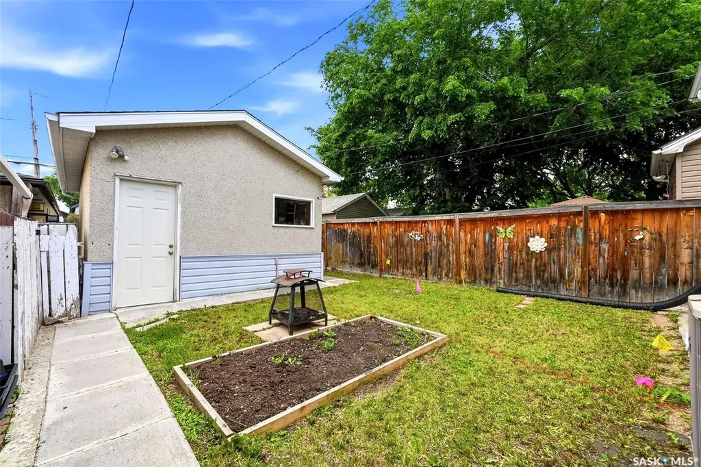 2172 Reynolds Street Regina SK S4N 3N1