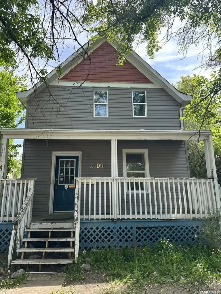 2109 20th Street Saskatoon SK S7M 1A7
