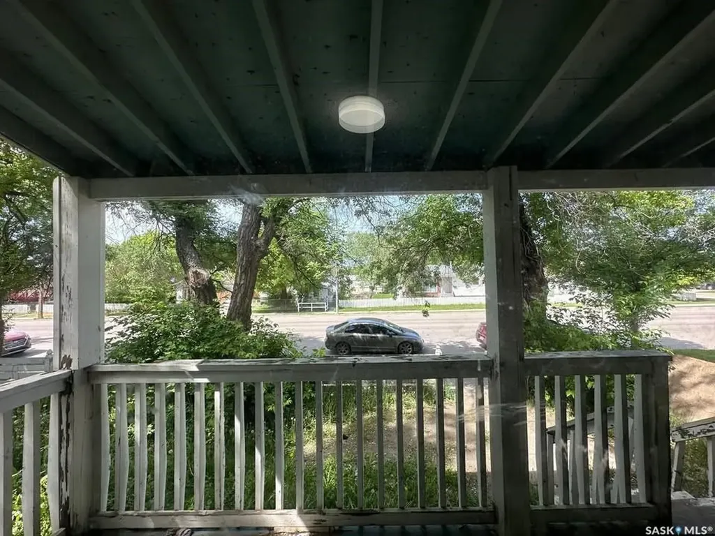 2109 20th Street Saskatoon SK S7M 1A7