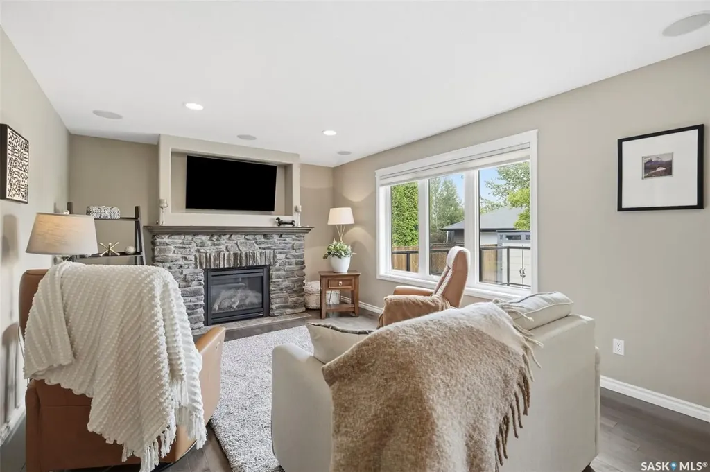 310 Borlase Cove Saskatoon SK S7T 0B7