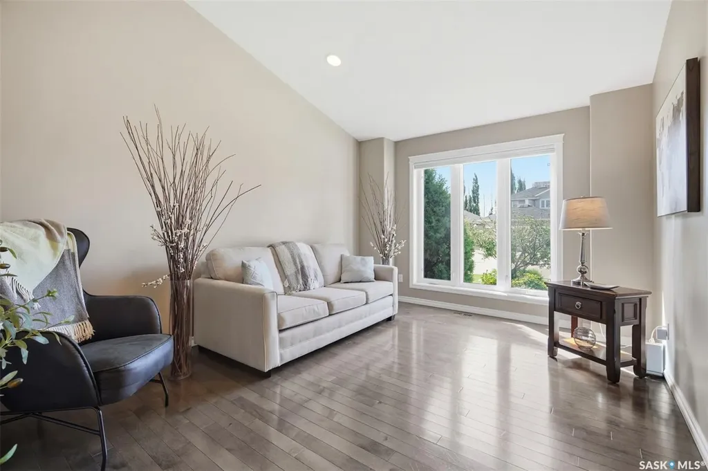 310 Borlase Cove Saskatoon SK S7T 0B7