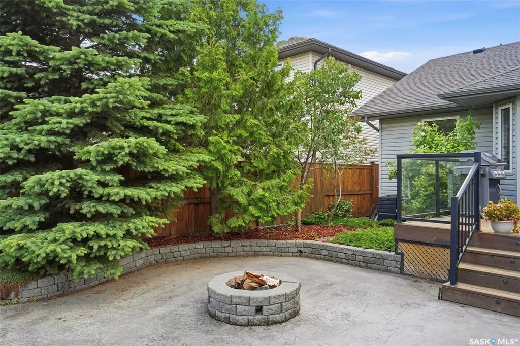 310 Borlase Cove Saskatoon SK S7T 0B7