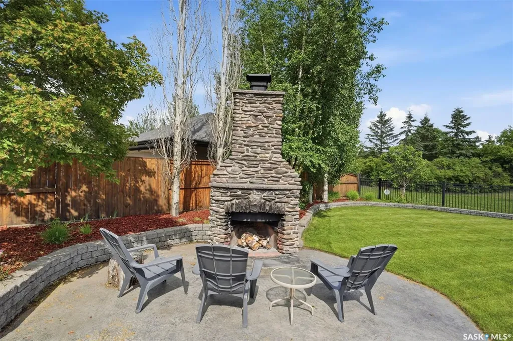 310 Borlase Cove Saskatoon SK S7T 0B7