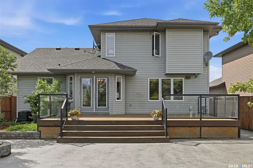 310 Borlase Cove Saskatoon SK S7T 0B7
