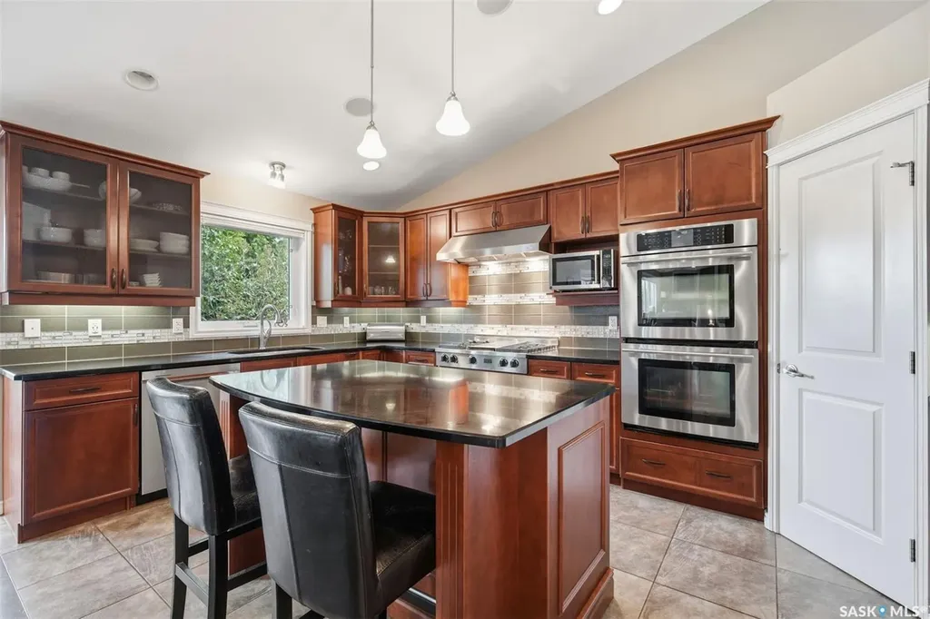 310 Borlase Cove Saskatoon SK S7T 0B7