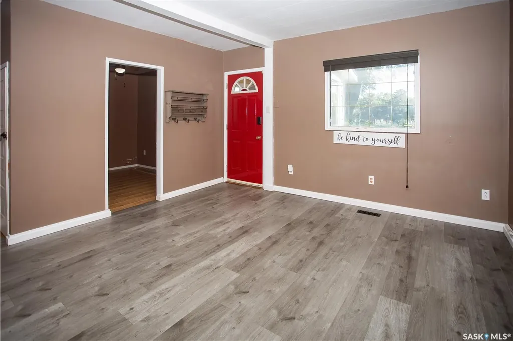 1102 19th Street W Saskatoon SK S7M 1C4
