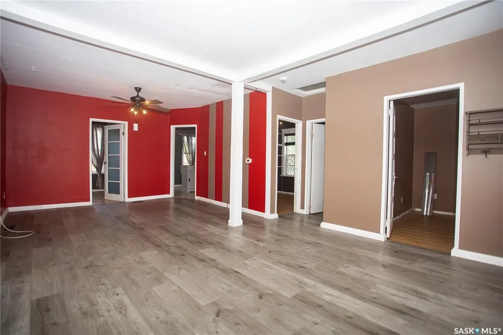 1102 19th Street W Saskatoon SK S7M 1C4