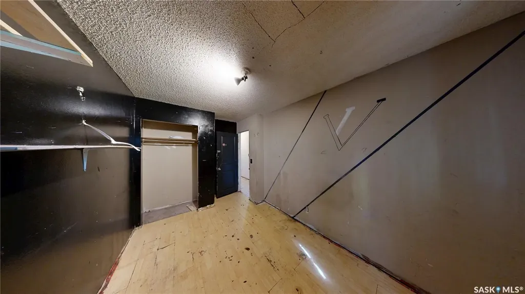 1633 Retallack Street Regina SK S4T 2J6