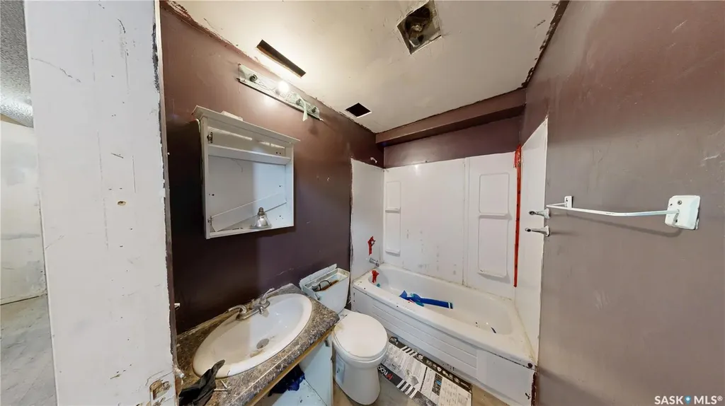 1633 Retallack Street Regina SK S4T 2J6