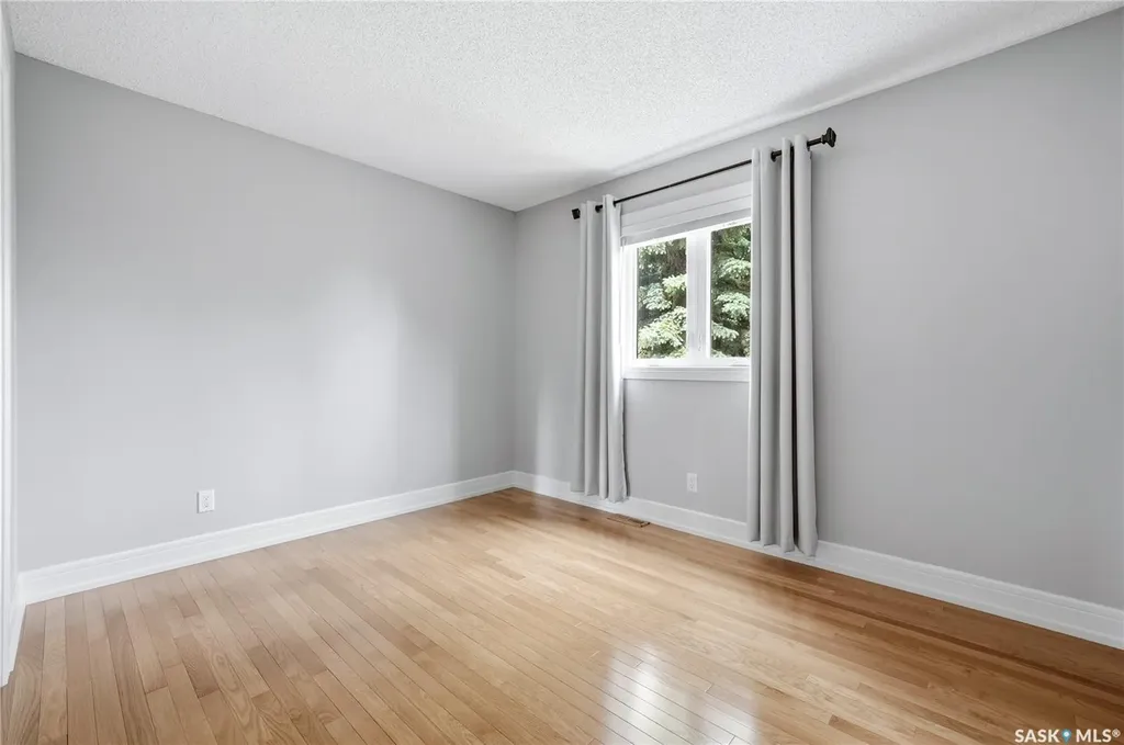 1010 Wascana Highlands Regina SK S4V 2J6