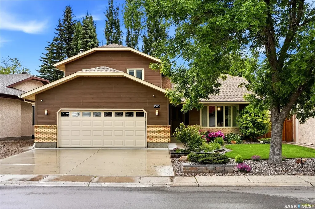 1010 Wascana Highlands Regina SK S4V 2J6