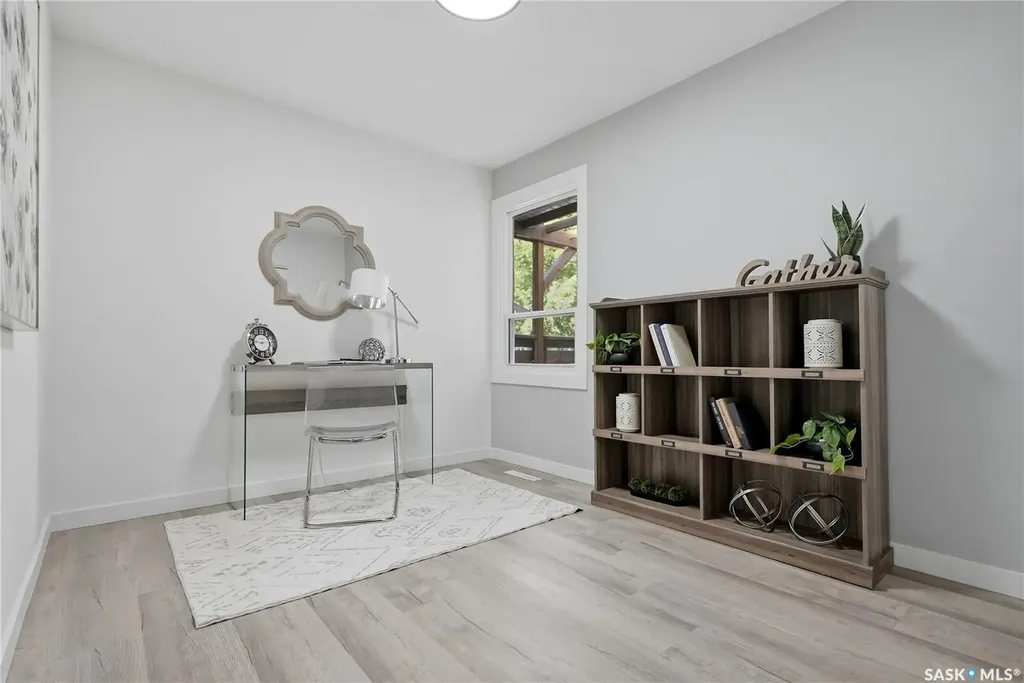 27 Walker Crescent Saskatoon SK S7L 4H7