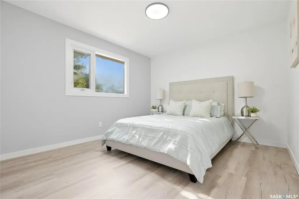 27 Walker Crescent Saskatoon SK S7L 4H7