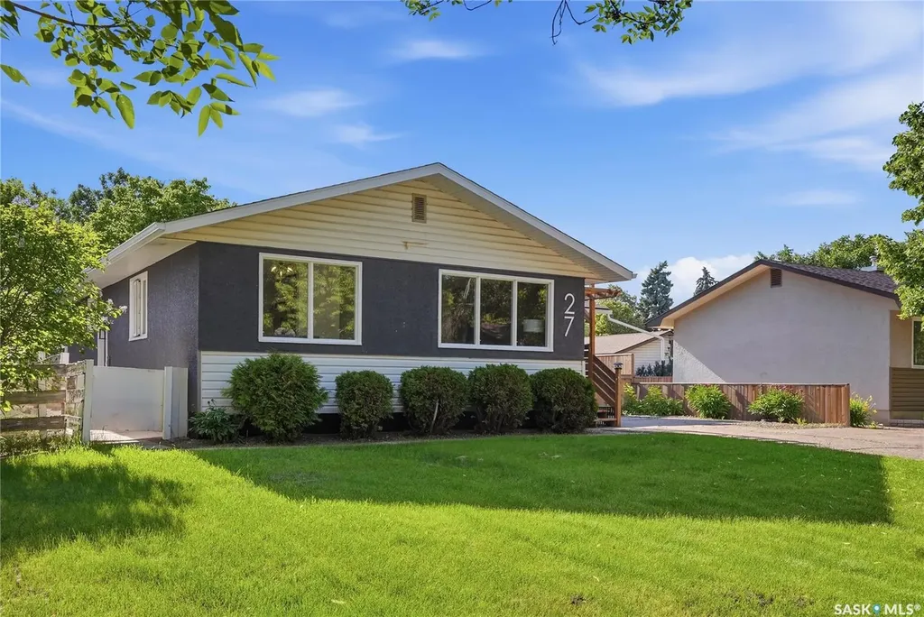 27 Walker Crescent Saskatoon SK S7L 4H7