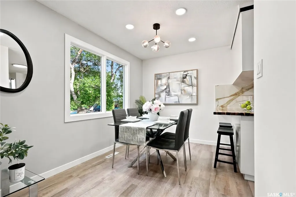 27 Walker Crescent Saskatoon SK S7L 4H7