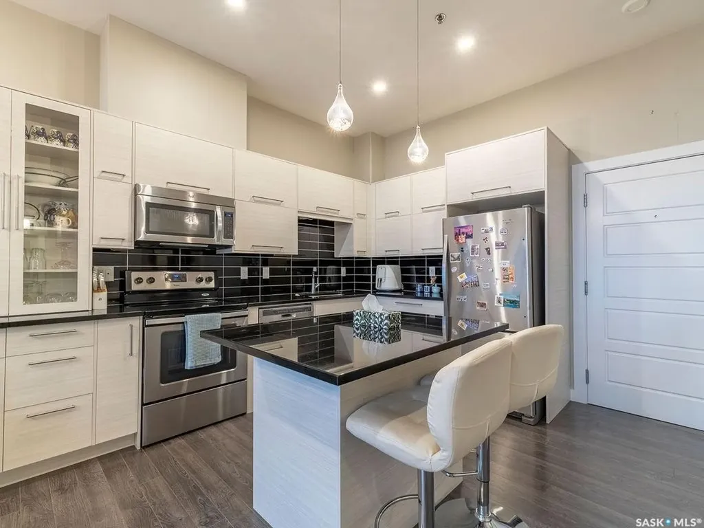 502 Perehudoff Crescent Saskatoon SK S7N 0T6