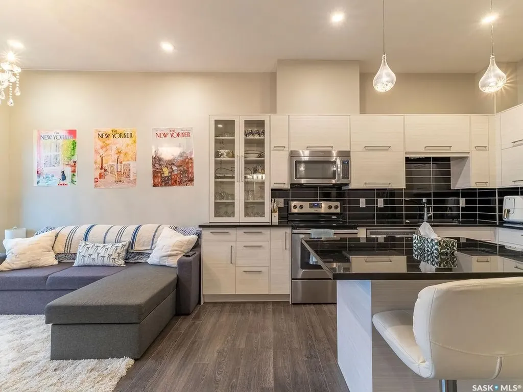 502 Perehudoff Crescent Saskatoon SK S7N 0T6