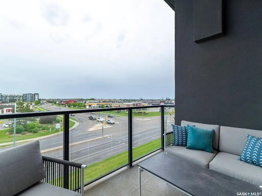 502 Perehudoff Crescent Saskatoon SK S7N 0T6